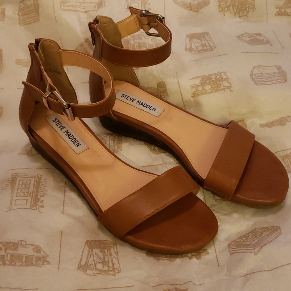 Steve Madden sandals
